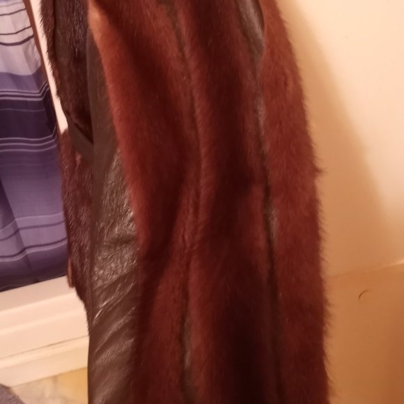Size 6 Mink and Leather Jacket - Picture 6 of 7